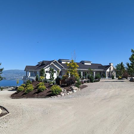 Autumn Lane B&B, Farmhouse Elegance & Stunning Lakeviews 웨스트 켈로나 외부 사진