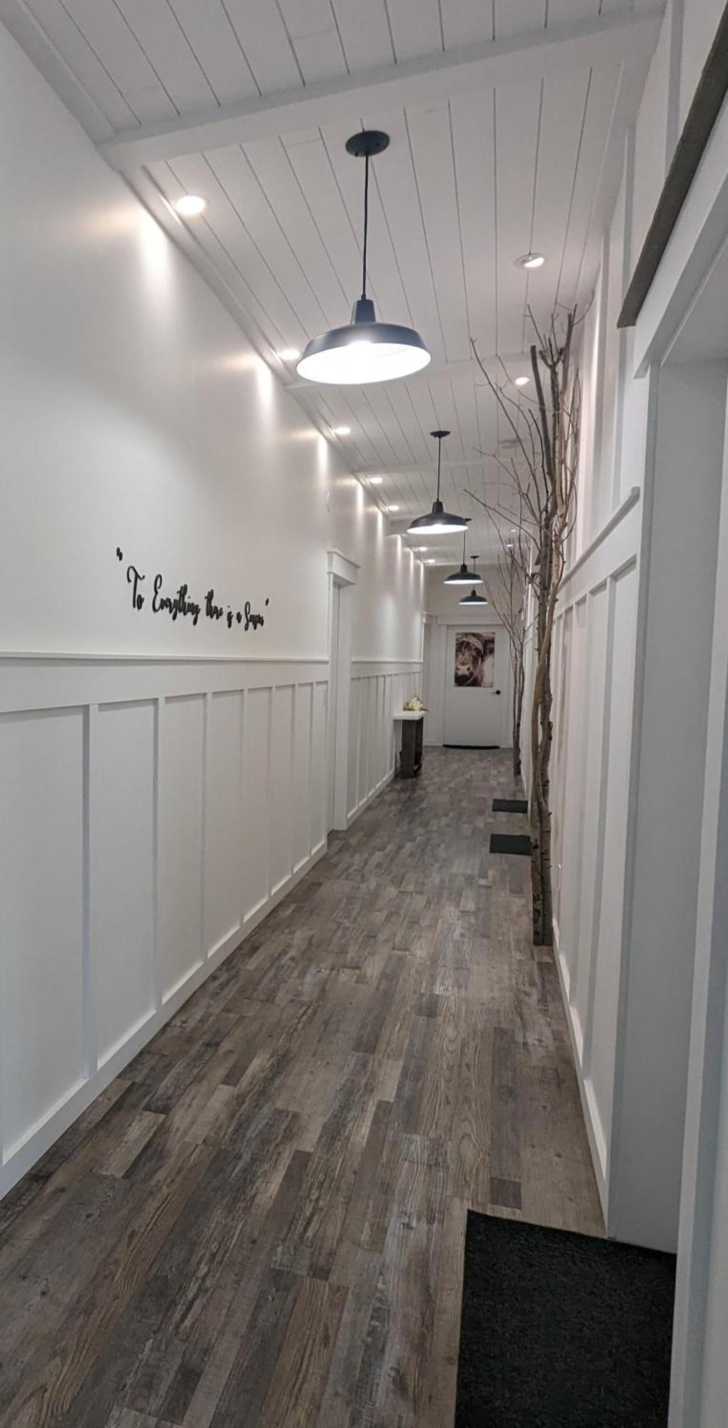Autumn Lane B&B, Farmhouse Elegance & Stunning Lakeviews 웨스트 켈로나 외부 사진